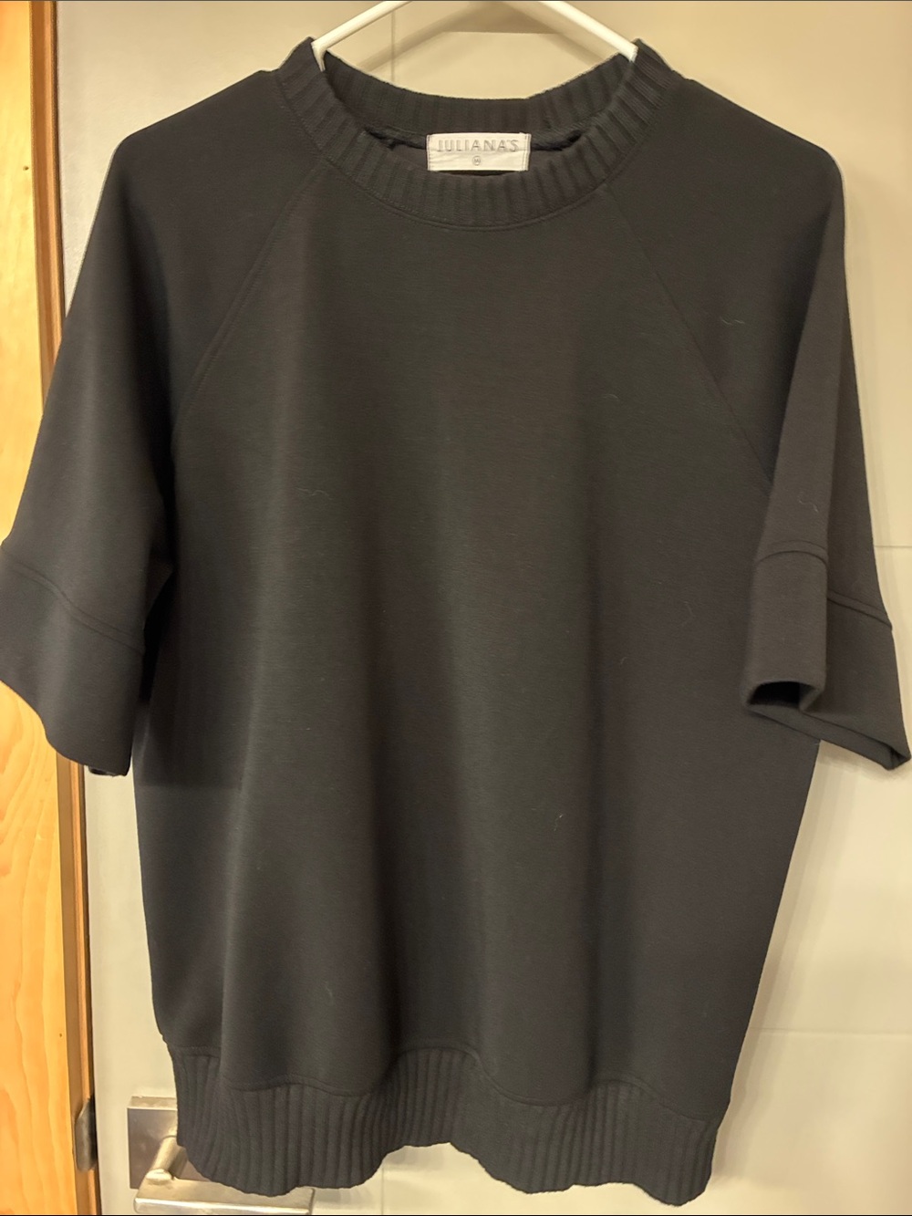 Women’s 2 piece Lounge Black Short-Sleeve Crewneck Top and pants medium - Picture 2 of 7